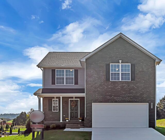 Floor Plan Friday! 

This week we feature The Hamilton floor plan. Because of the open concept, the bonus room, the mud room and the laundry room, The Hamilton has quickly became a family favorite. The Hamilton is available in our newest Hardin Valley Community #haydenfarmsbysmithbilt as well as #emoryorchardbysmithbilt 

FYI: The Hamilton is also offered in a Craftsman Version in #farmatriverbendbysmithbilt 

3D Tour Available at https://smithbilthomes.com/smithbilt-floor-plans/founders-series/the-hamilton/
