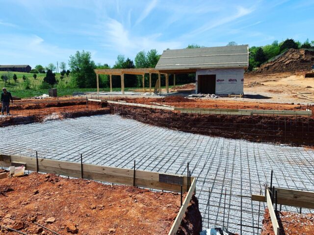 Great day to be laying poolside.....only a matter of time for the homeowners at #copelandheightsbysmithbilt 😍🏊‍♀️☀️