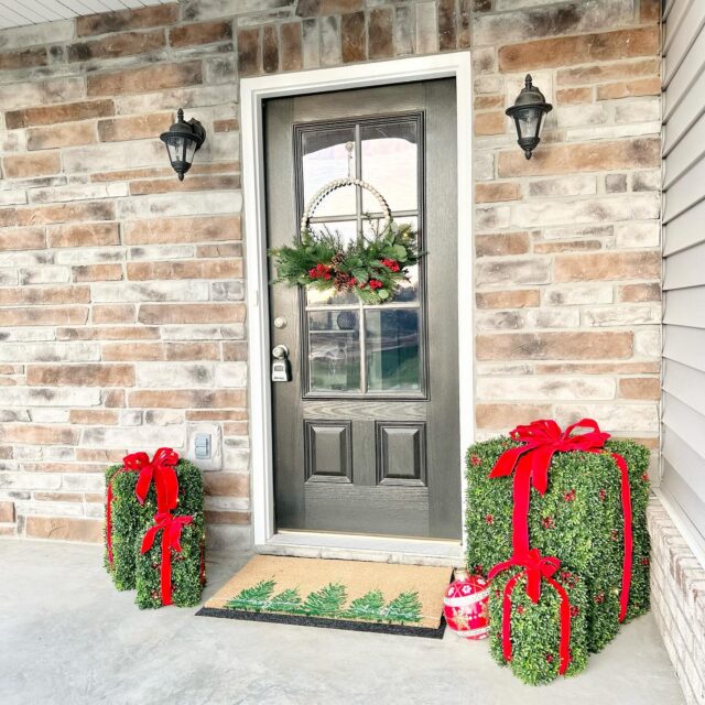 Here’s to bringing some “Holly” to the exterior of the Model House! I think it adds just a little touch of festive to this corner lot ☺️. Certainly hope it makes the neighbors smile. Let me know what you think!  #smithbilthomes #realtorrenea #smithbilthomesspecialist#rkingsellshomes #newconstruction #newhomes #thefarmatriverbend #thefarm #riverbend #smithbilthomes #southlandrealtors #southlandcomplaniestn #seymour #seymourtn #sevierville #seviercounty #seviercountytn seviervilletn #seviervilletennessee#newdevelopment realtorrenea smithbilthomes southlandrealtors southlandcompaniestn #southlandnewconstructiondivision #thefarmatriverbendbysmithbilt
#farmatriverbendbysmithbilt #farmatriverbend